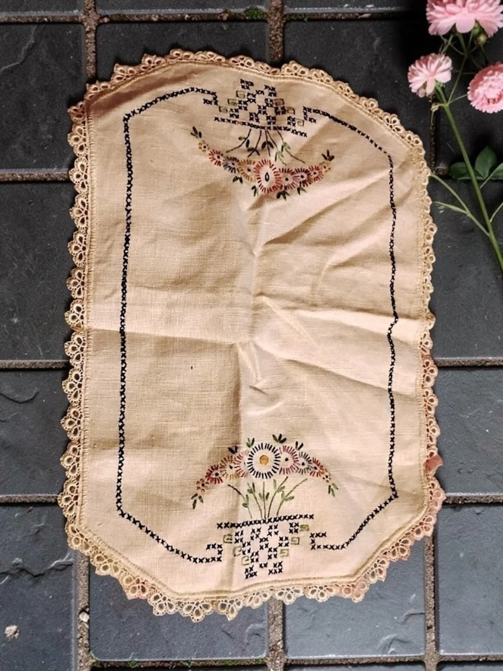 Hand-Embroidered Cream Floral Table Linen with Lace Edge